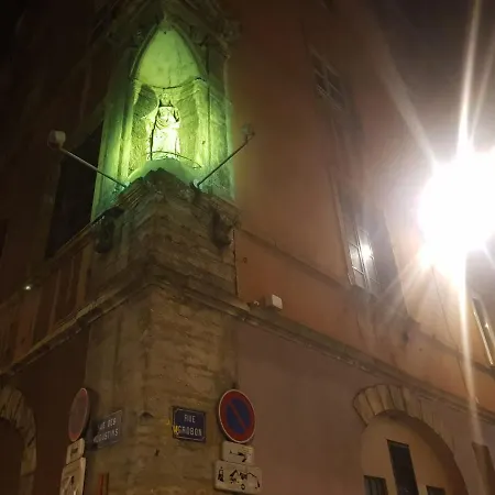 Appartement Bnbgônes - Le Saint Vincent- Hypercentre Wifi Netflix